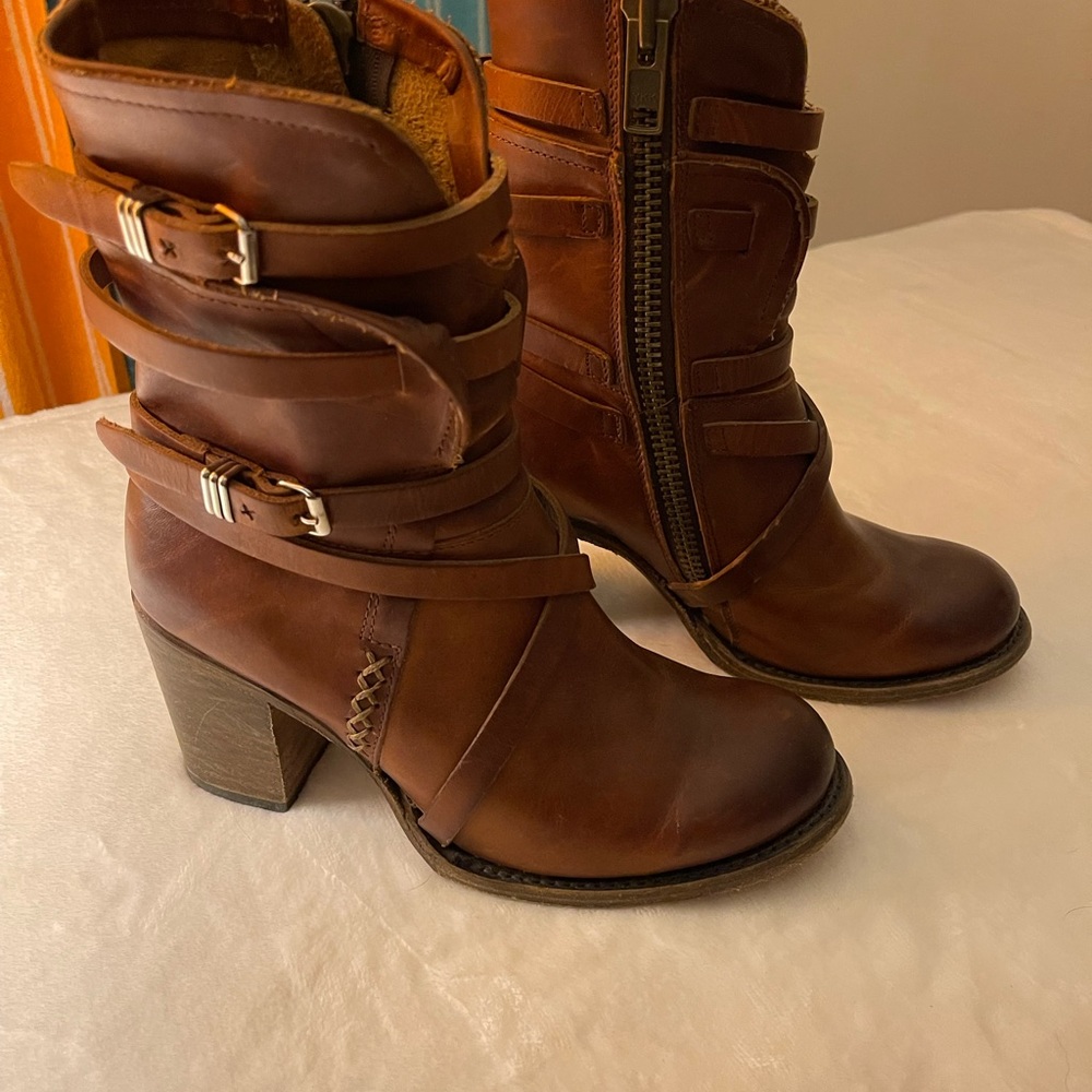 Freebird baker boots cognac size 7